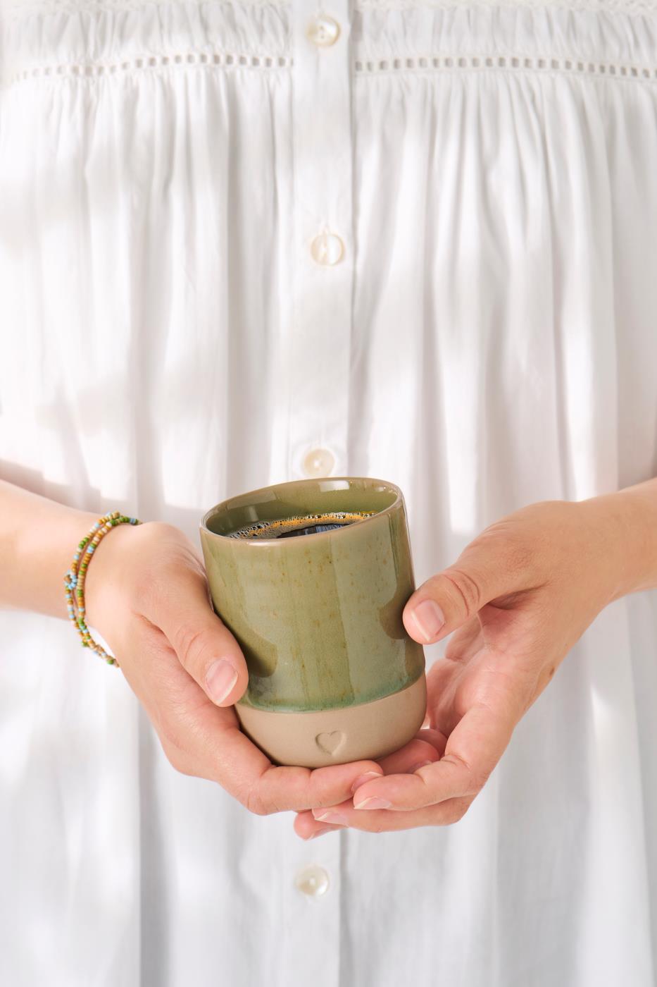 Mug, mattbrauner Ton/grün