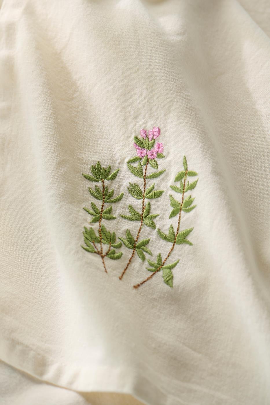 Geschirrtuch Summer Vibes mit Thymianstickerei